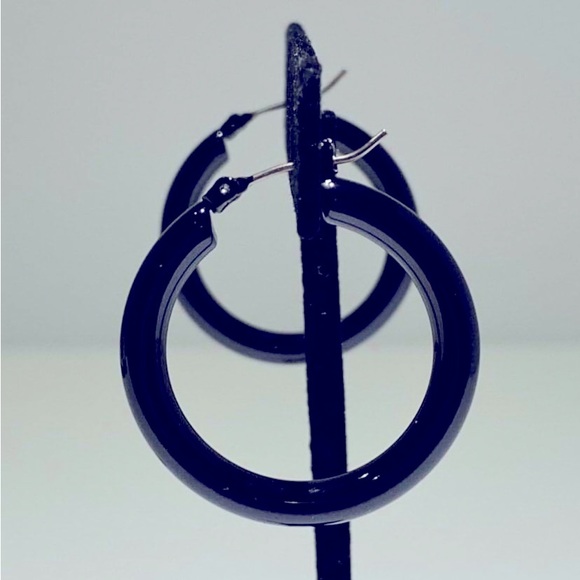 Nine West Womens Black Hoop Beyonce Style Avril Lavigne Style Earrings Gift - Picture 1 of 6